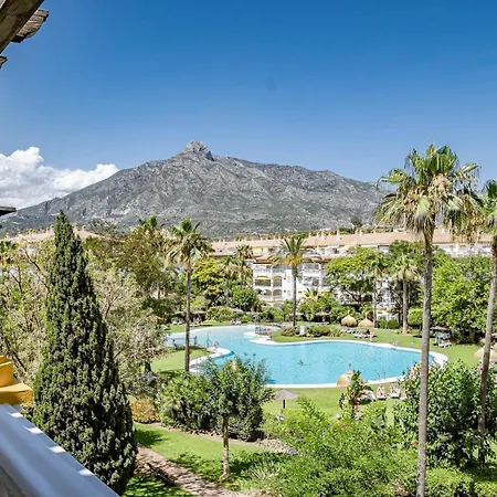 Beautiful In La Dama De Noche Right Beside The Golf Course * Marbella